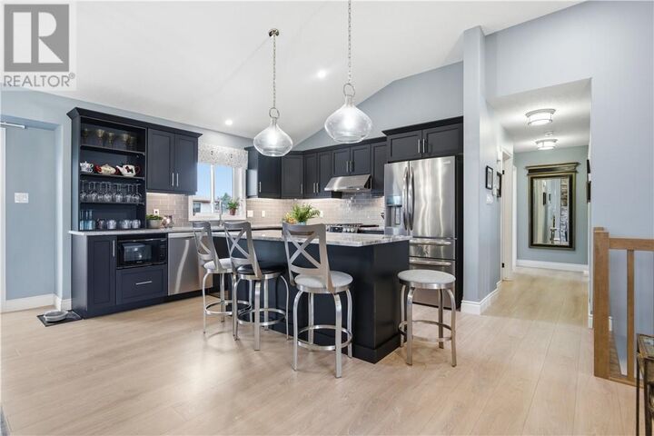 Property Photo: 46 Meadowgreen Drive ON P3L 0B1