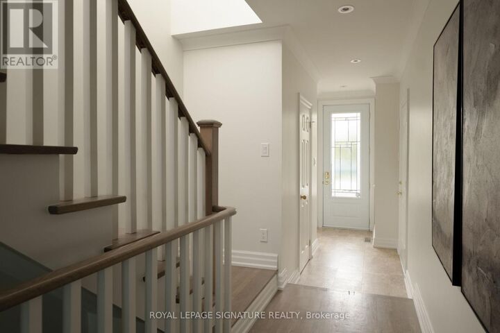 Property Photo:  98 Dallimore Circle  ON M3C 4C5 