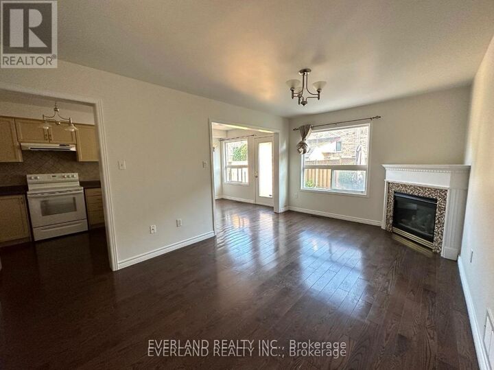 Property Photo:  7 Bassett Avenue  ON L4B 4M8 
