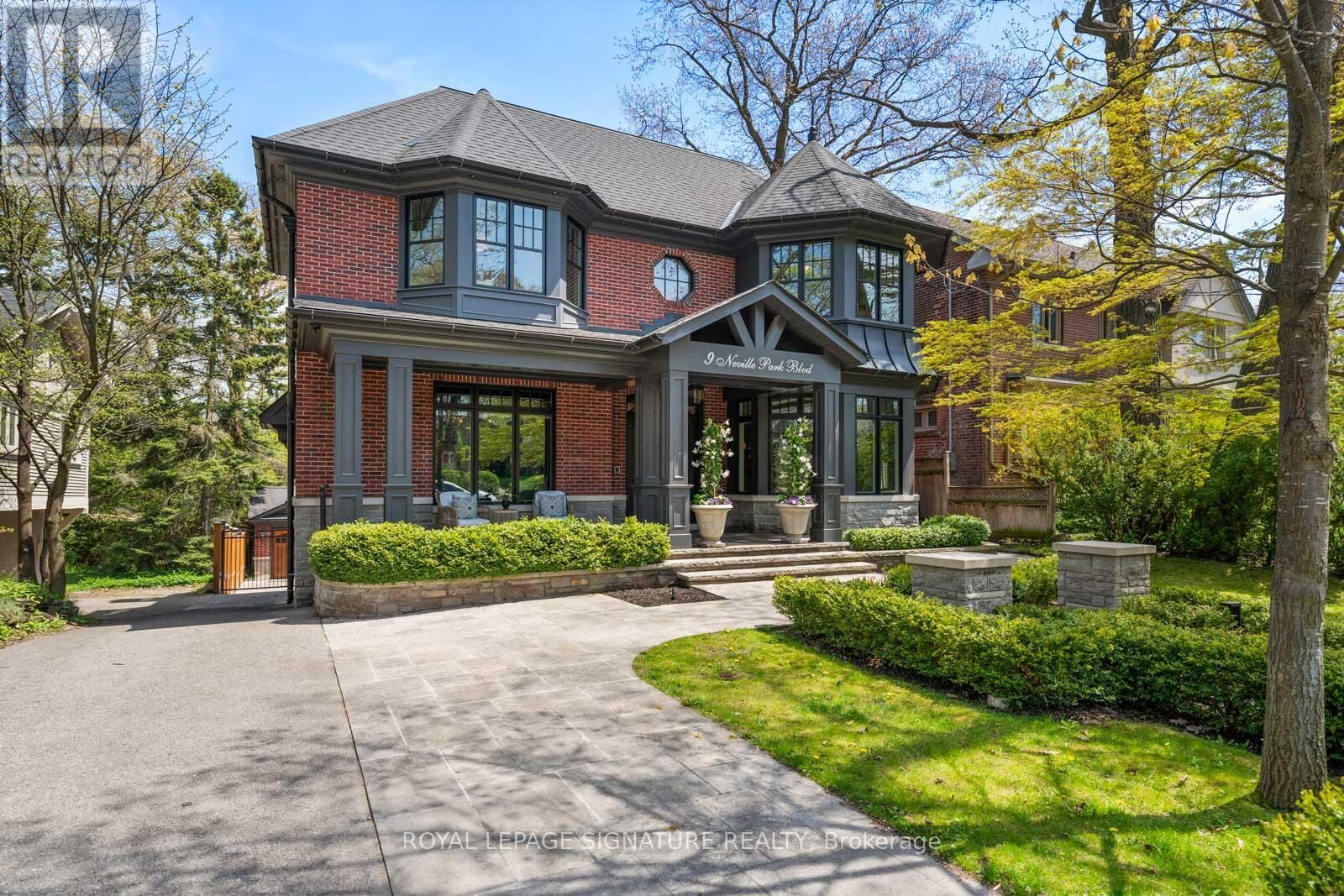 Property Photo:  9 Neville Park Boulevard  ON M4E 3P5 