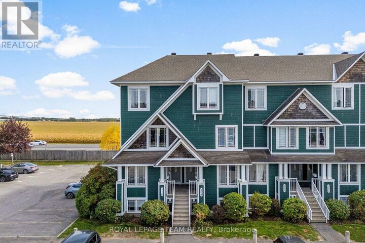 Property Photo:  368 Crownridge Drive  ON K2M 3A4 