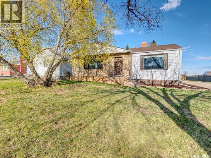 Property Photo: 304 Young Street SK S0L 2V0