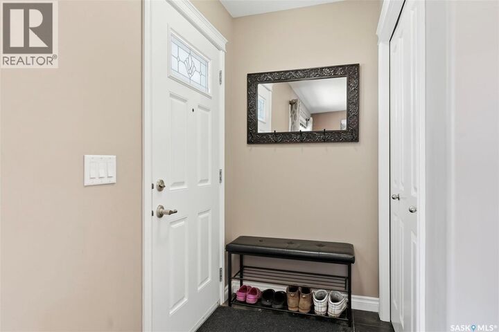 Property Photo: 424 Maningas Bend SK S7W 0V6