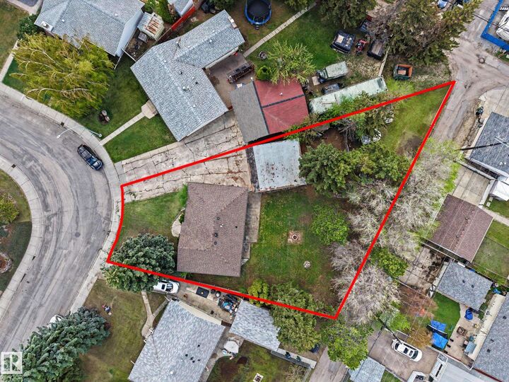 Property Photo:  4728 102A Avenue NW  AB T6A 0R1 