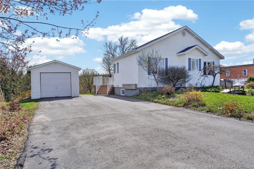 Property Photo: 260 Victoria Street NB E8C 2R7
