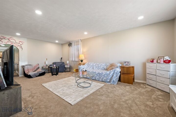 Property Photo: 605 Walnut Street MT 59711