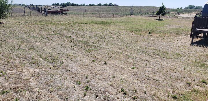 Property Photo:  1011 E Beeson Road  KS 67801 