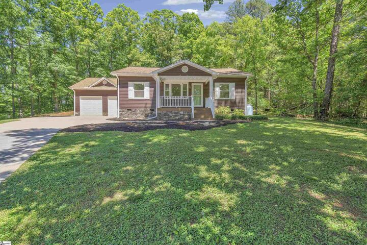 Property Photo: 2561 Whitestone Road SC 29302