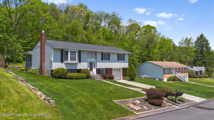 Property Photo:  210 Prynn Street  PA 18452 
