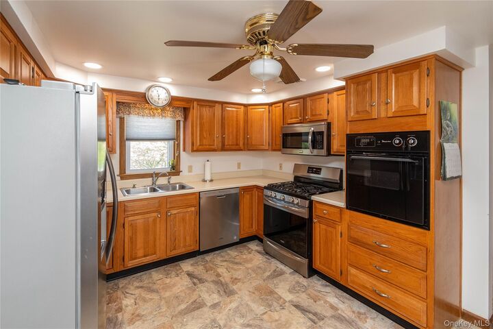 Property Photo:  140 Elm Street  NY 12477 