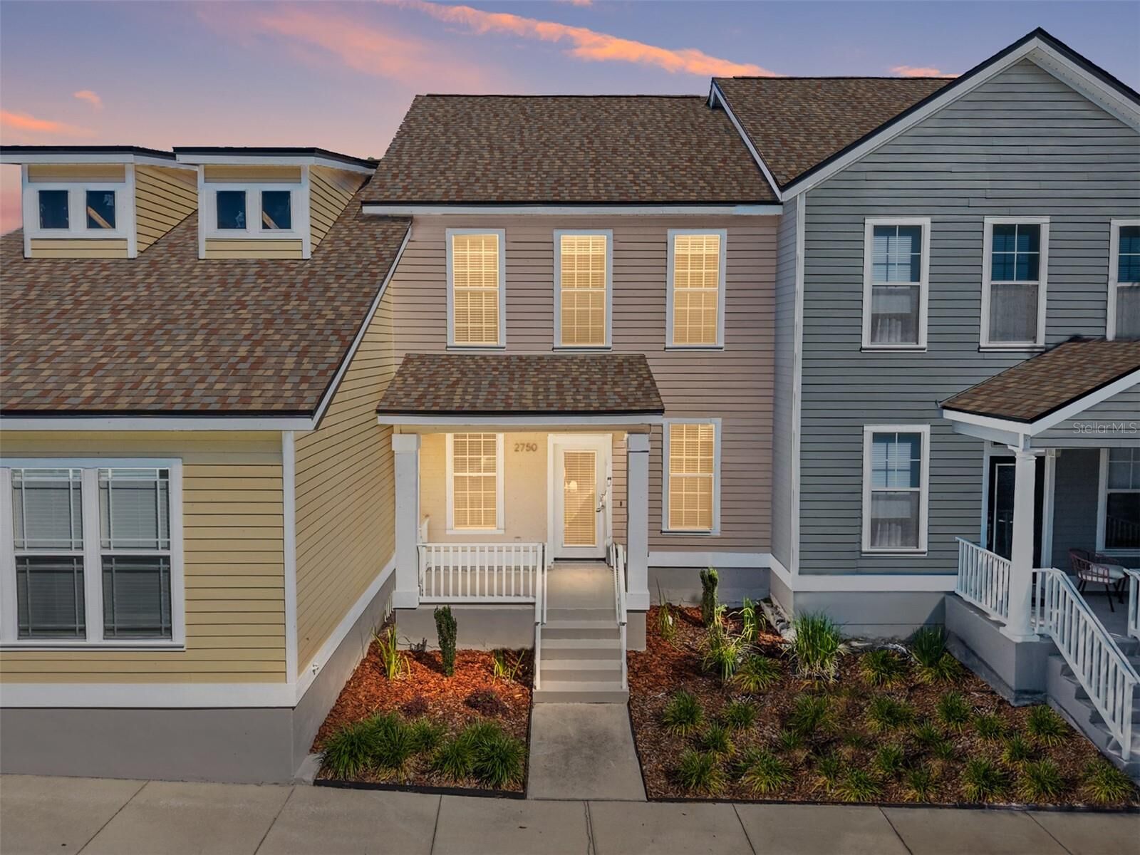 Property Photo:  2750 SW 87th Way  FL 32608 
