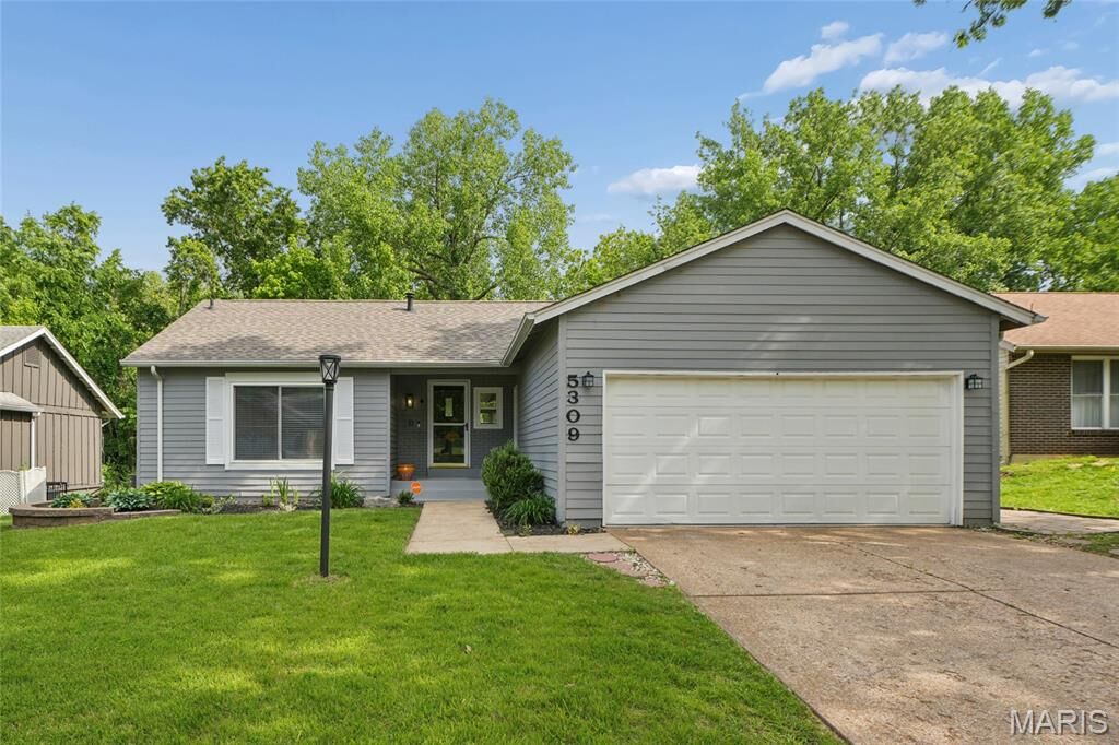 Property Photo:  5309 Trailoaks Drive  MO 63033 
