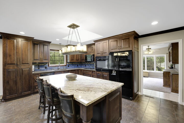 Property Photo:  11016 N Lakeside Rd  WI 53092 