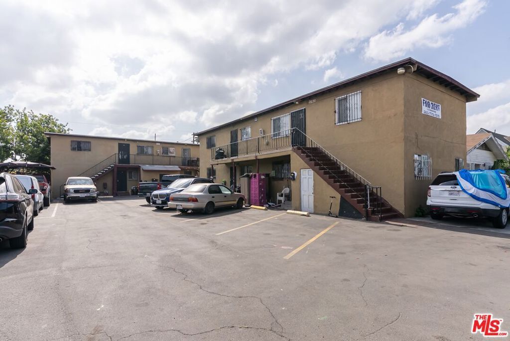 Property Photo:  9234 Graham Avenue  CA 90002 