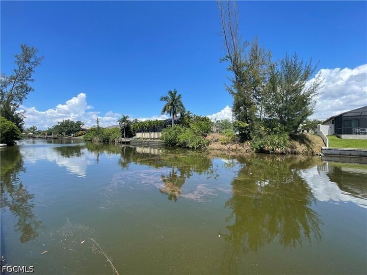 Property Photo:  2111 SW 17th Place  FL 33991 