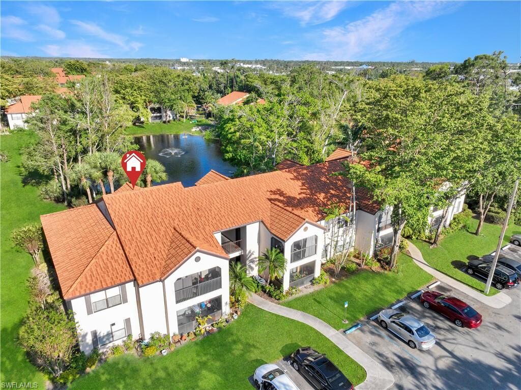 Property Photo:  2058 Arbour Walk Cir 3322  FL 34109 
