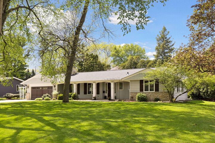 Property Photo: 5512 Glengarry Parkway MN 55436