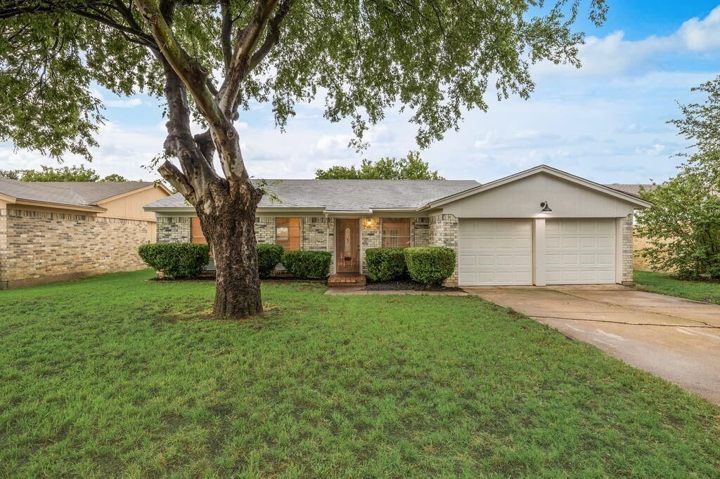 Property Photo:  5625 Marlene  TX 76148 
