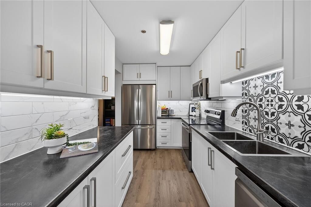 Property Photo:  6 Niagara Street 208  ON L3M 5A4 