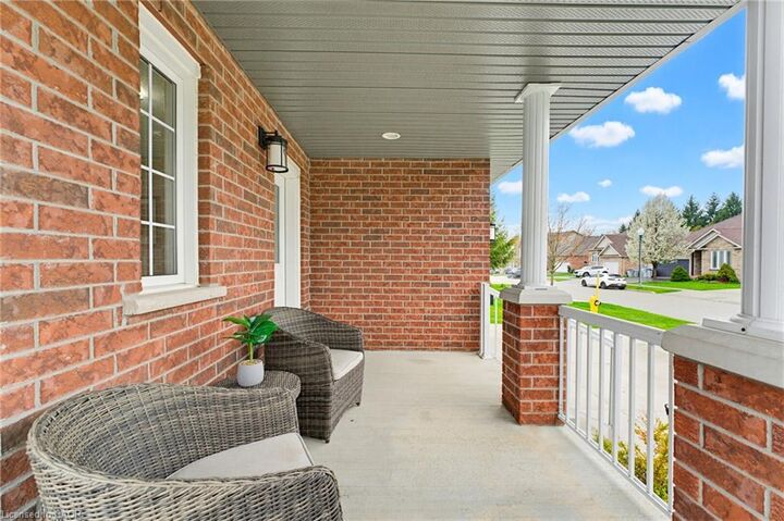 Property Photo:  740 Reid Crescent  ON N4W 0A2 