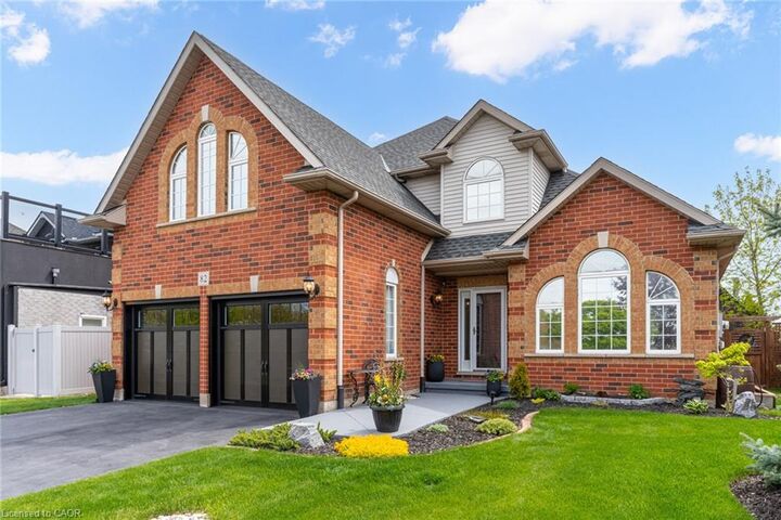 Property Photo:  82 Vansickle Road  ON L2S 3Y6 