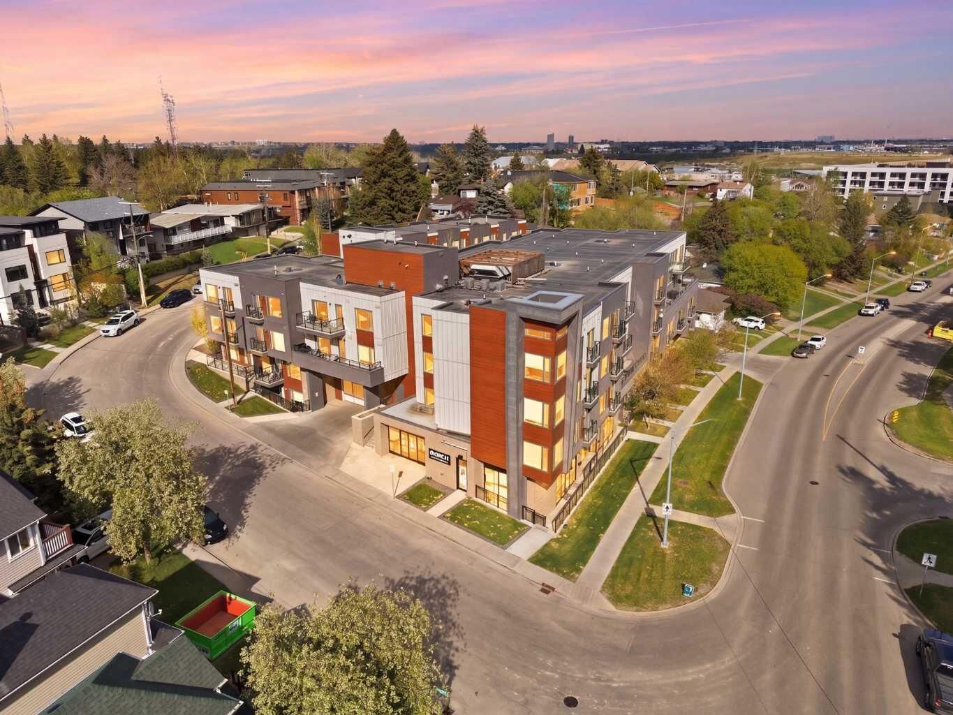 Property Photo:  89 34 Avenue SW -  AB T2S 3H4 