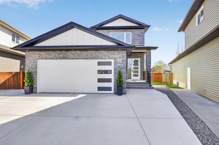 Property Photo: 30 Silverstone Place AB T0M 0W0