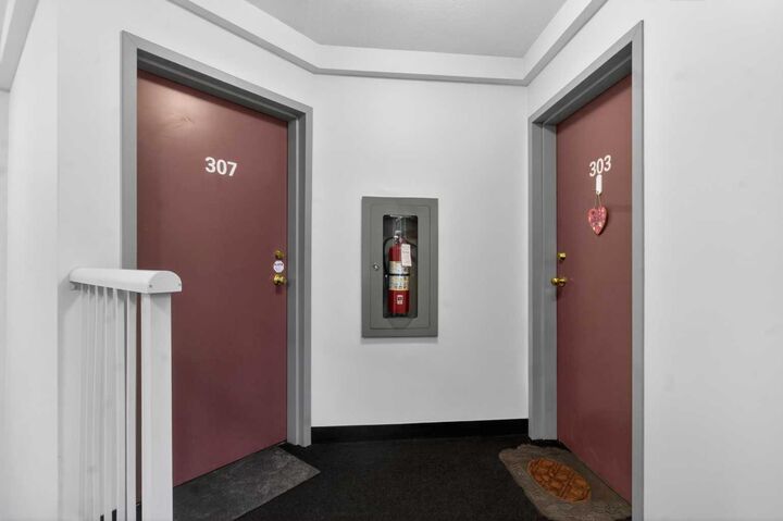 Property Photo:  1715 35 Street SE 307  AB T2A 1B4 