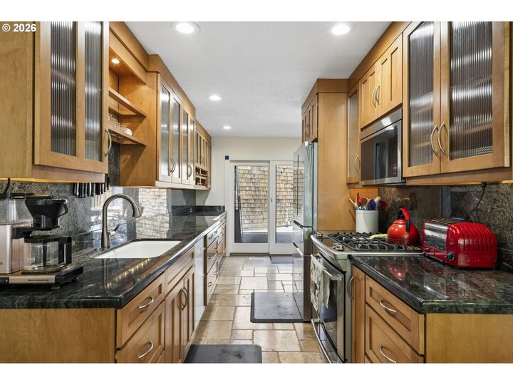 Property Photo:  14 Preakness Ct  OR 97035 