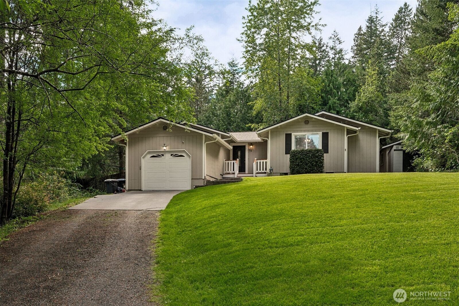 Property Photo:  170 E Barnsby Place  WA 98584 