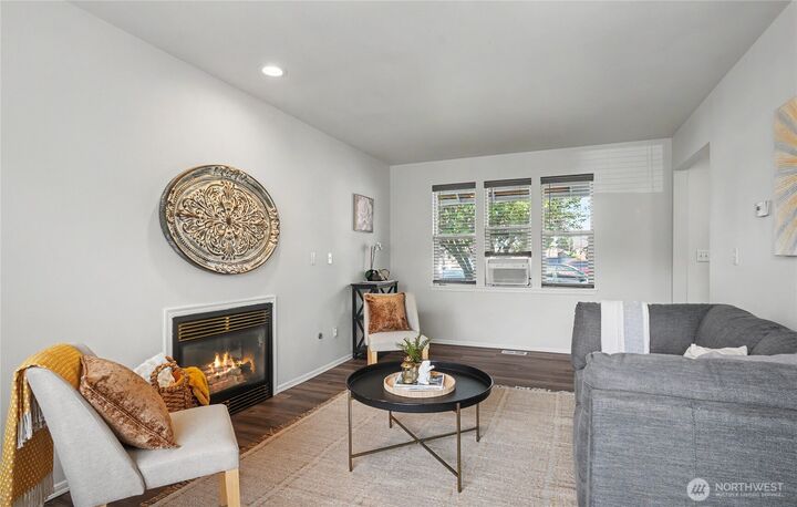 Property Photo: 314 Factory Avenue N WA 98057