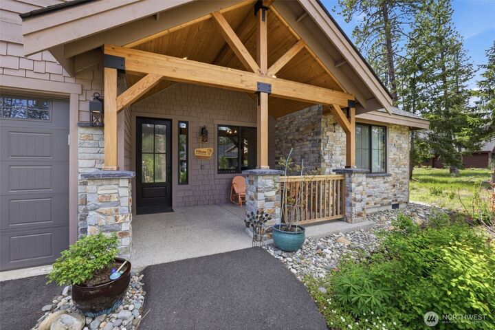 Property Photo:  1131  Domerie Park Loop  WA 98922 