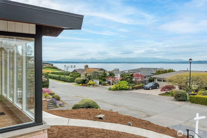Property Photo: 2425 NW Blue Ridge Drive WA 98177
