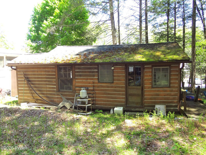 Property Photo:  130 River Road  PA 18426 