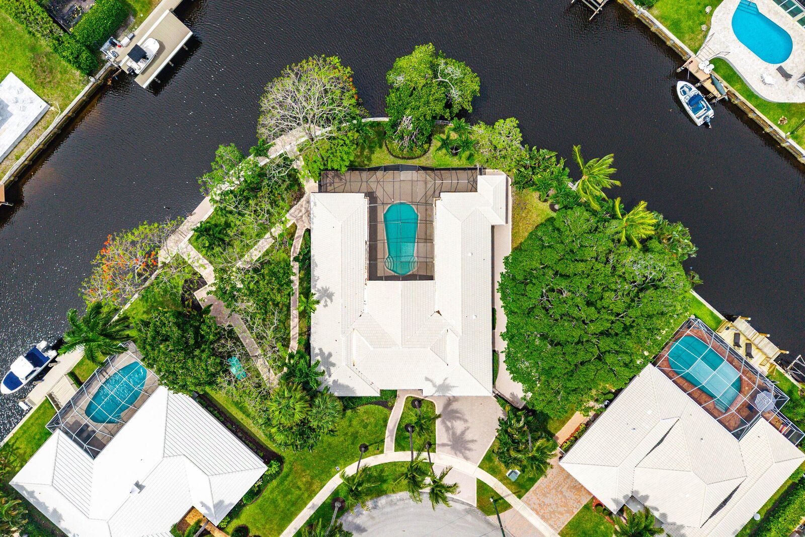 Property Photo:  770 Peachtree Lane  FL 33486 