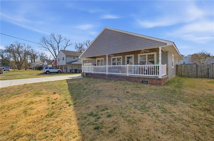 Property Photo:  29 Lancaster Ter  VA 23666 