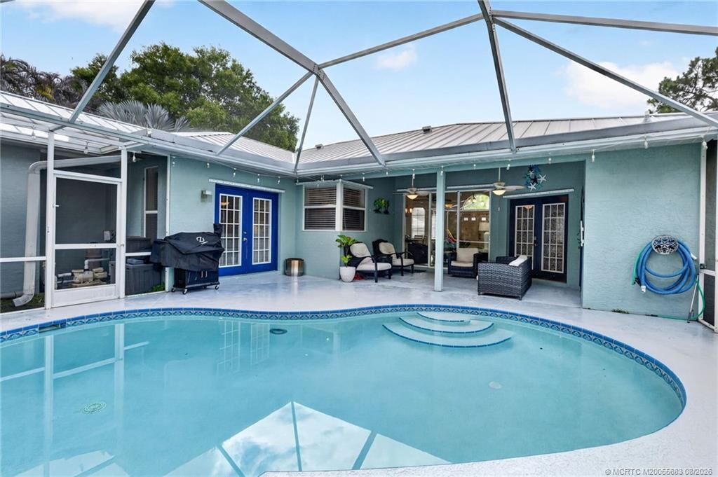 Property Photo:  671 SE Pin Oak Terrace  FL 34997 