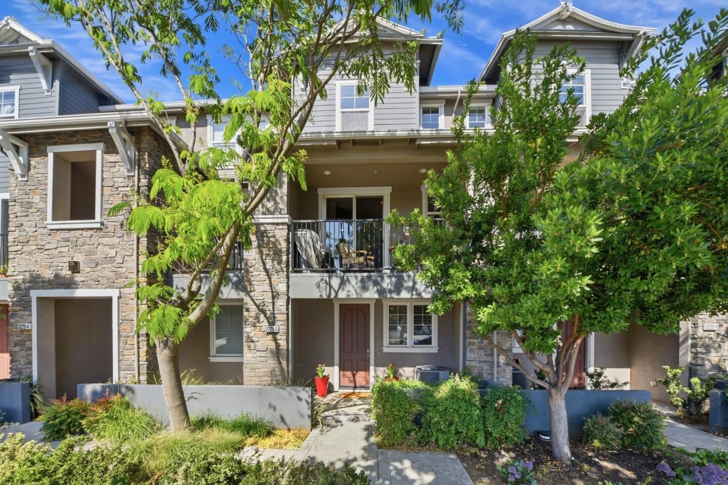 Property Photo: 3220 Yucca Avenue 5 CA 95124