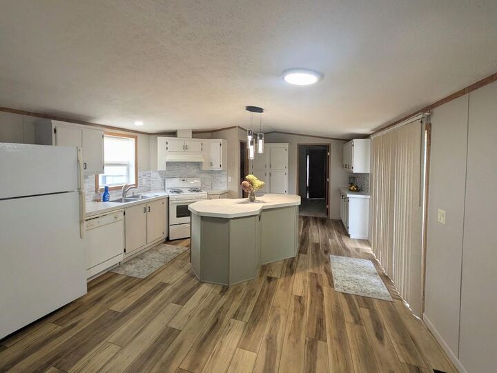 Property Photo:  1870 County Road F Road 43  WI 53934 