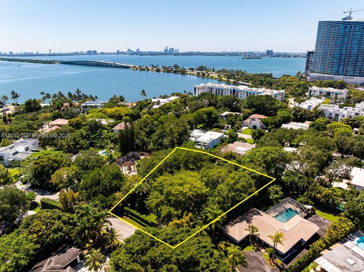 Property Photo:  530 Melaleuca Ln  FL 33137 
