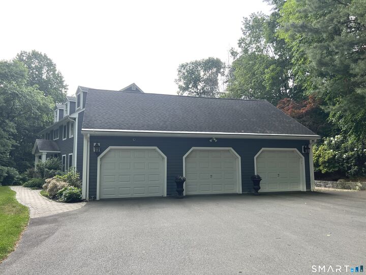 Property Photo:  60 West Meadow Road  CT 06518 