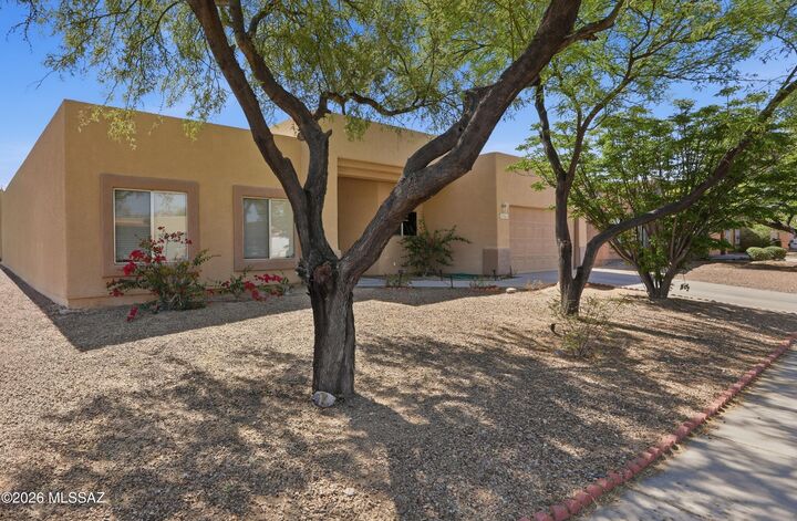 Property Photo: 6037 S Avenida Bodega AZ 85706
