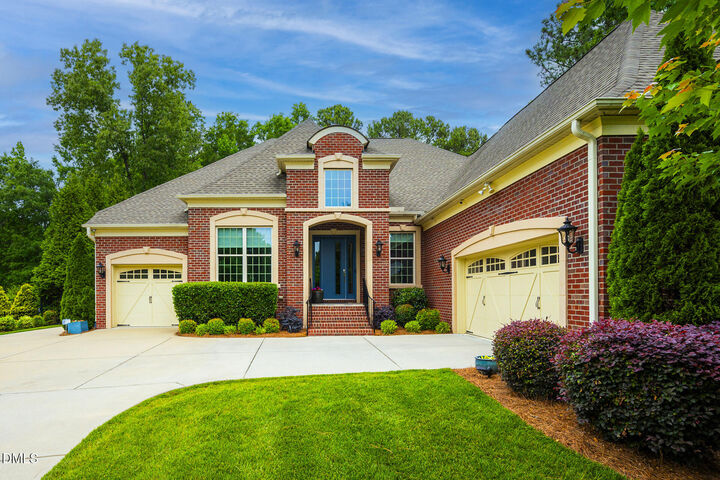 Property Photo:  2812 Swift Willow Circle  NC 27606 