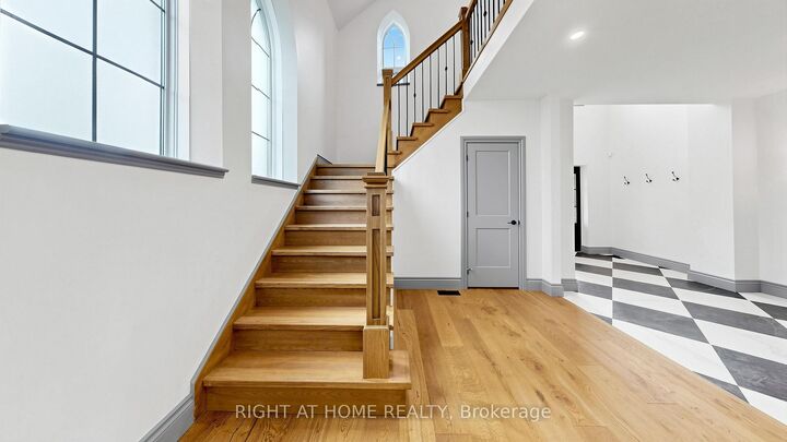 Property Photo:  41 Talbot Road  ON N4B 1Z7 