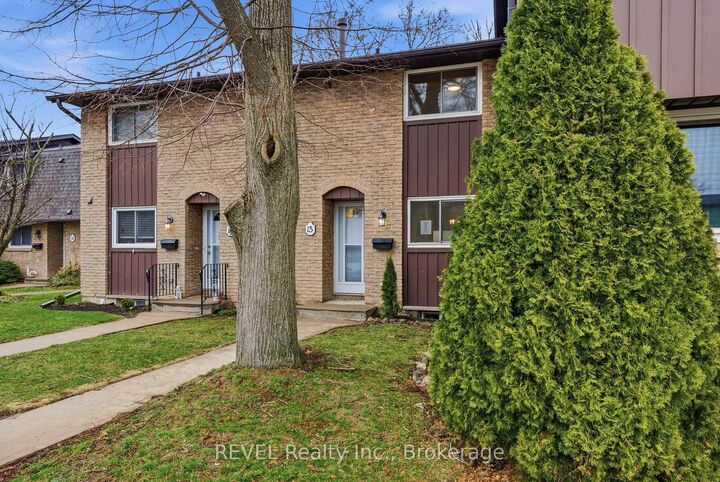 Property Photo: 151 Linwell Road 15 ON L2N 6P3