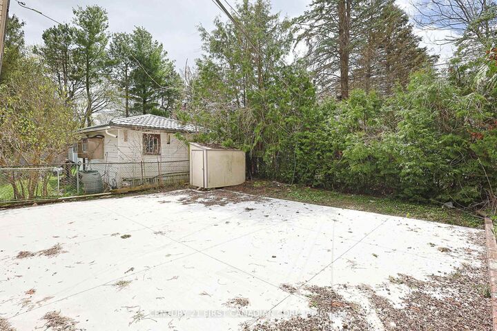 Property Photo: 201 Emerson Avenue ON N5Z 3L5