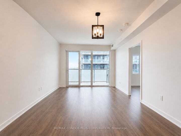 Property Photo: 105 Oneida Crescent 503 ON L4B 0H6