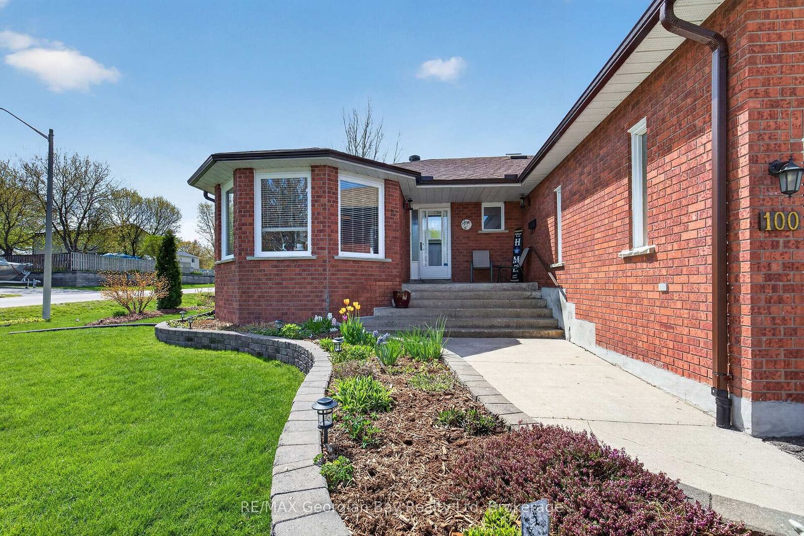 Property Photo: 100 Peel Street ON L9M 1C3