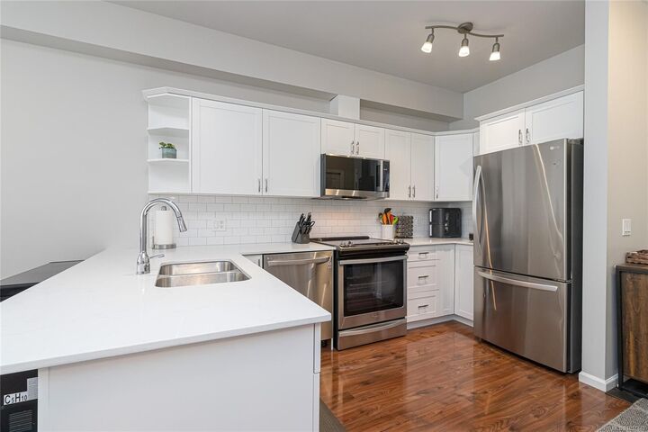 Property Photo:  364 Goldstream Ave 405  BC V9B 2W3 