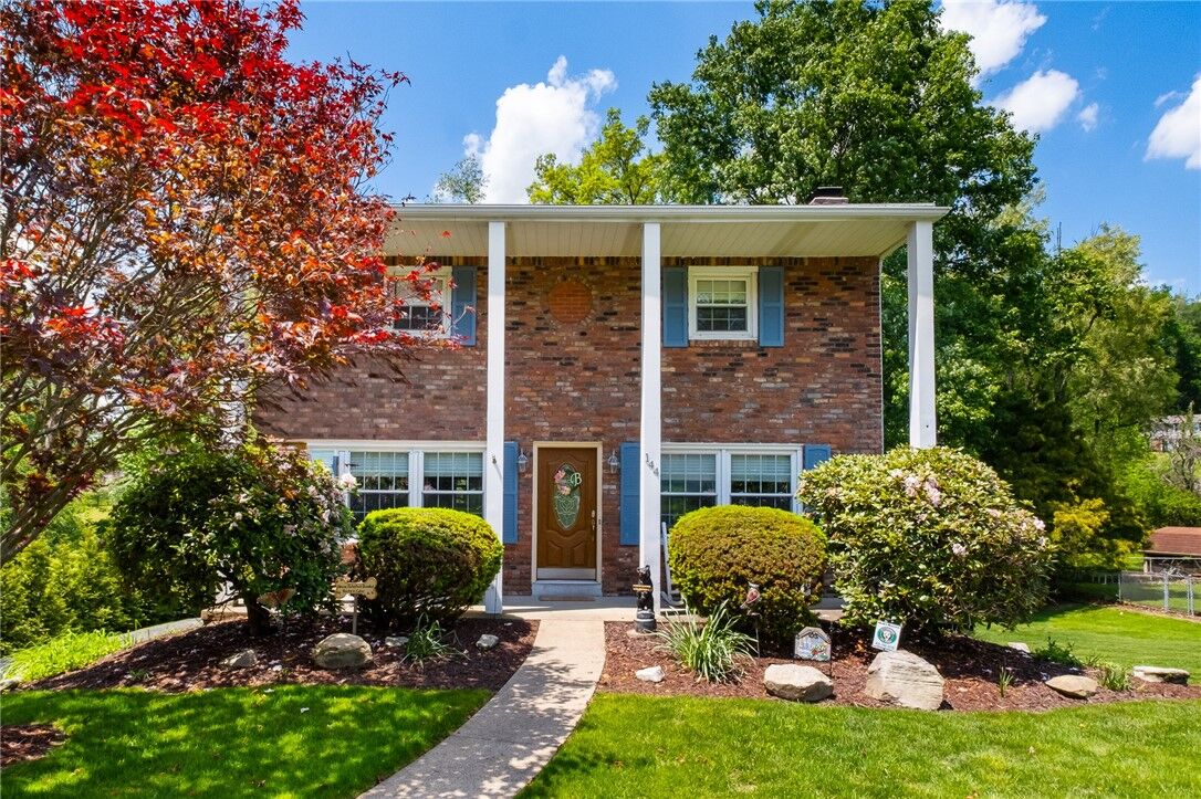 Property Photo: 144 Brookdale Circle PA 15317